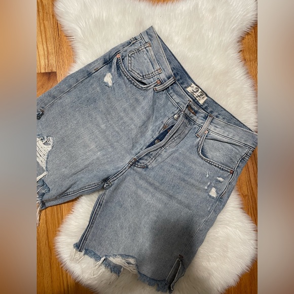 We the free relaxed fit shorts - Picture 2 of 4